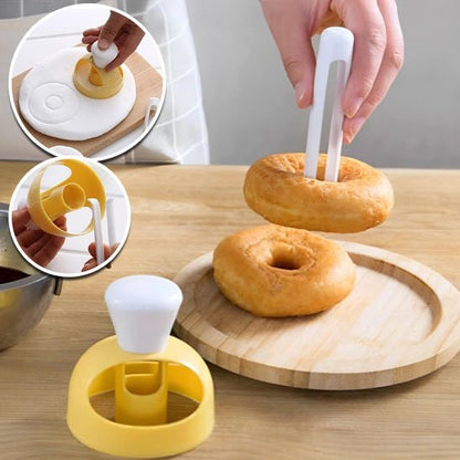 Moule à donuts emporte piece sur table donuts cuits sur assiette