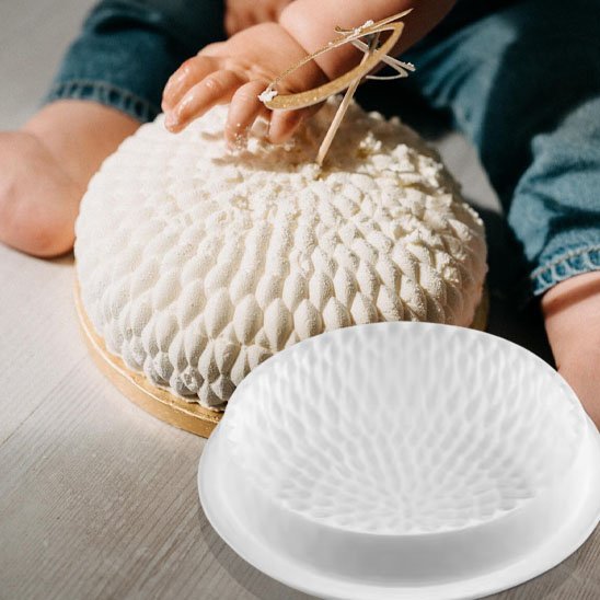 Moule à gateau en silicone  avec main de bébé 