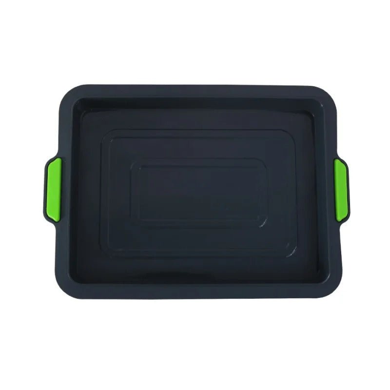 moule a gateau en silicone gris poignees vertes