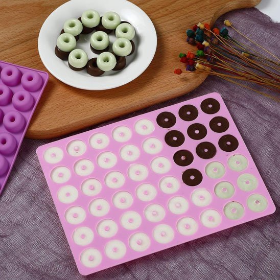 moule donuts pate versee