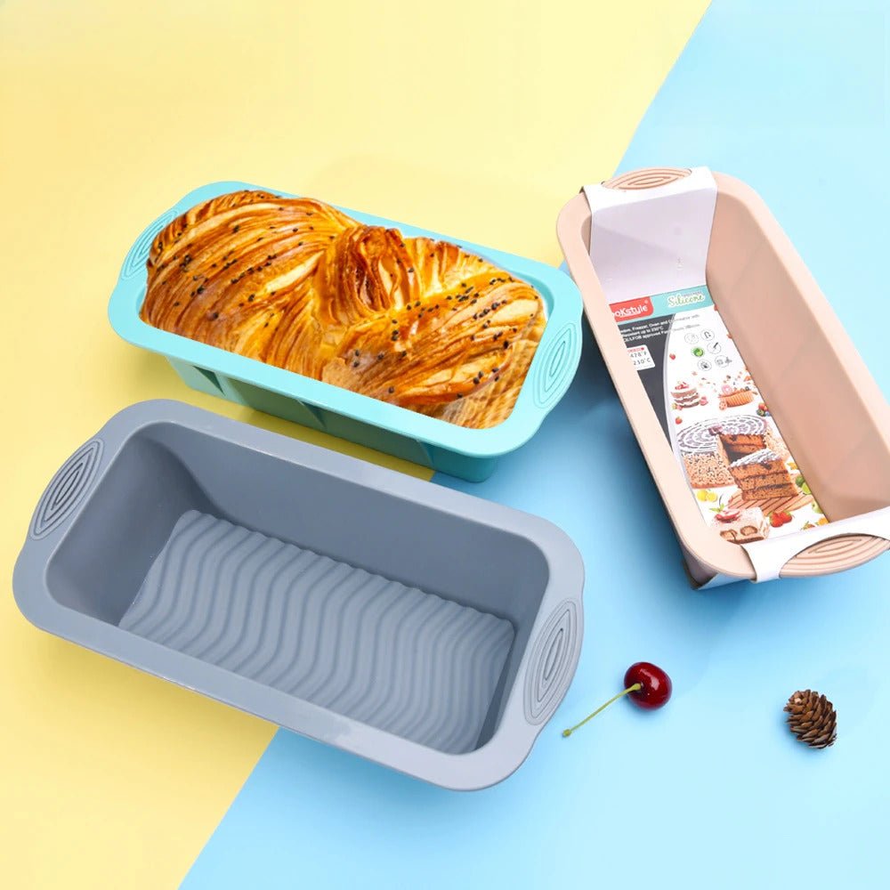 moule gateau silicone 3 pieces avec une brioche