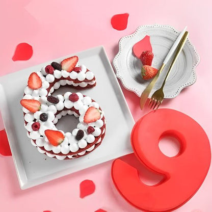 Moule silicone Number cake 6 gâteau chiffre 6 décors fraises