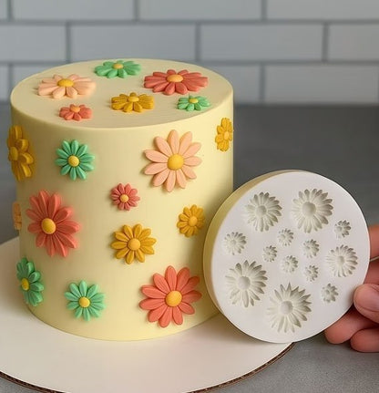 Moules en silicone​ fleurs colorés sur gateau 