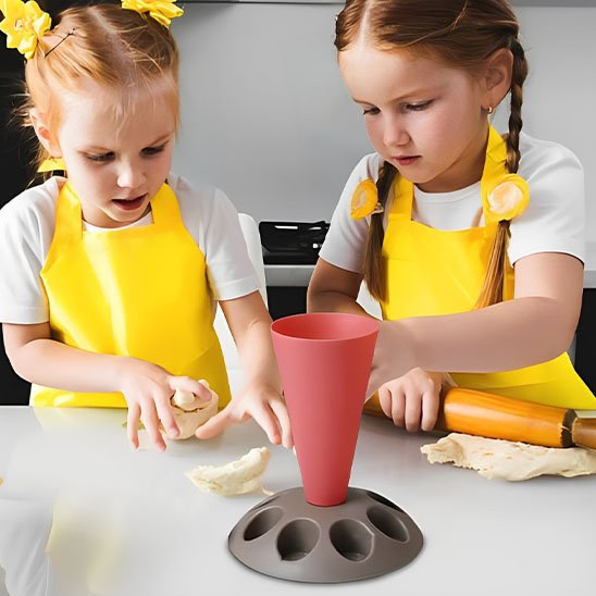 Support poche à douille rouge 2 enfants qui font un gateau